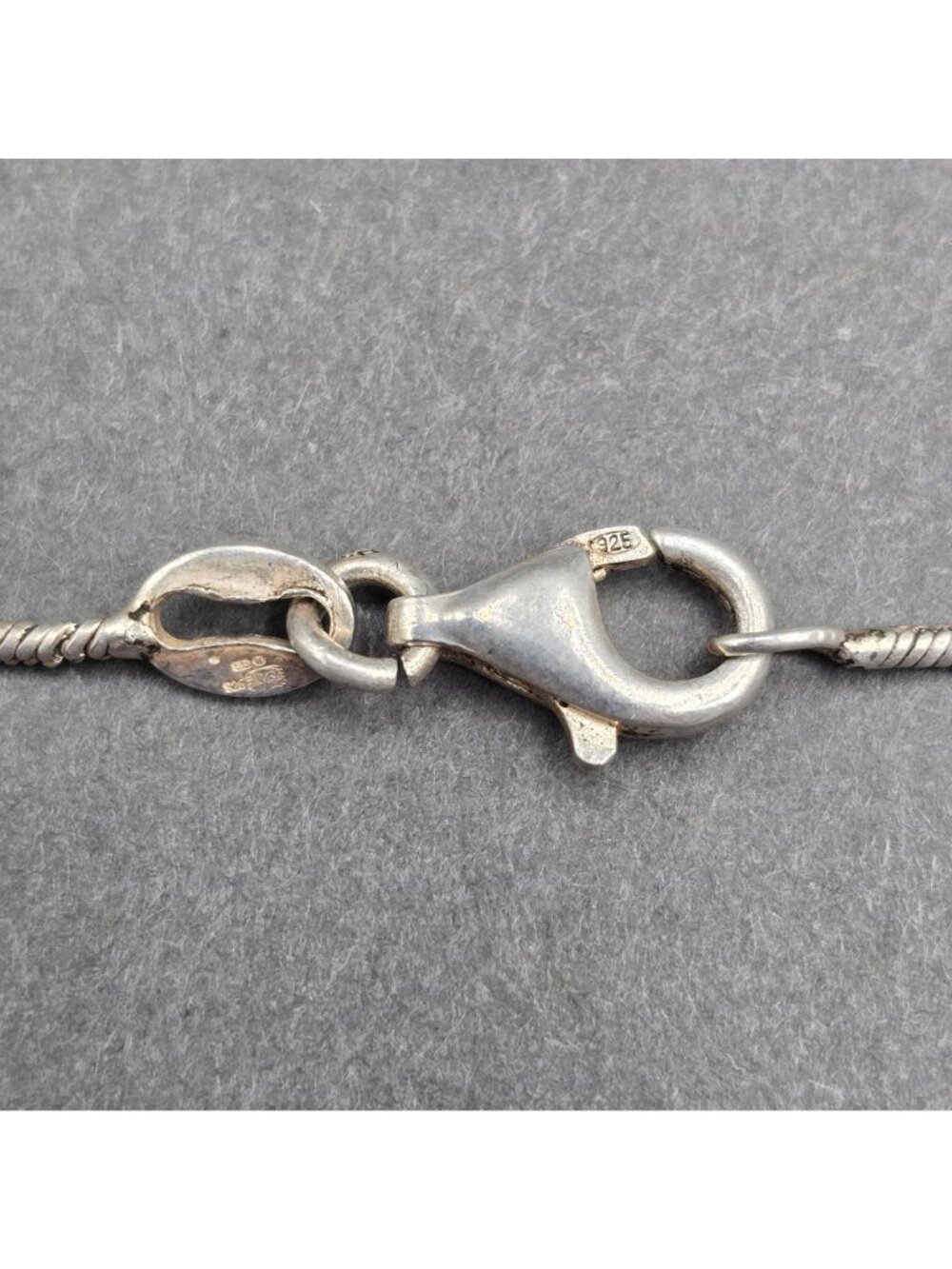 Solvar Sterling Silver Claddagh Necklace Interlocking Double Charm Ireland 16" - Picture 6 of 12